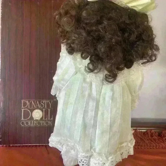 Dynasty Doll - Picture 7 of 8